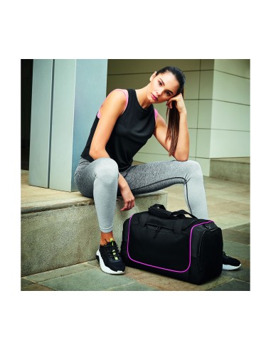 Q-QS77-Teamwear Locker Bag